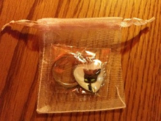 Schlüsselanhänger Herzform mit Geschenktüte